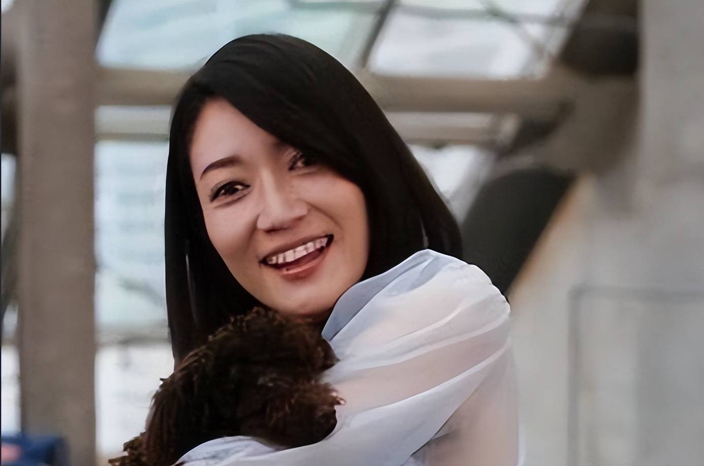 她是日本人，在中国跑龙套10年，靠伪装者爆火，现在怎样了？