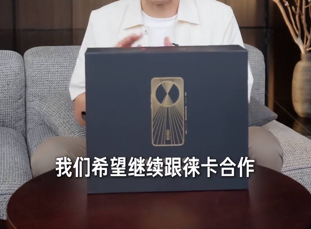 原创             小米刚发布这新机把我看呆了！雷军刚上手就掉漆...