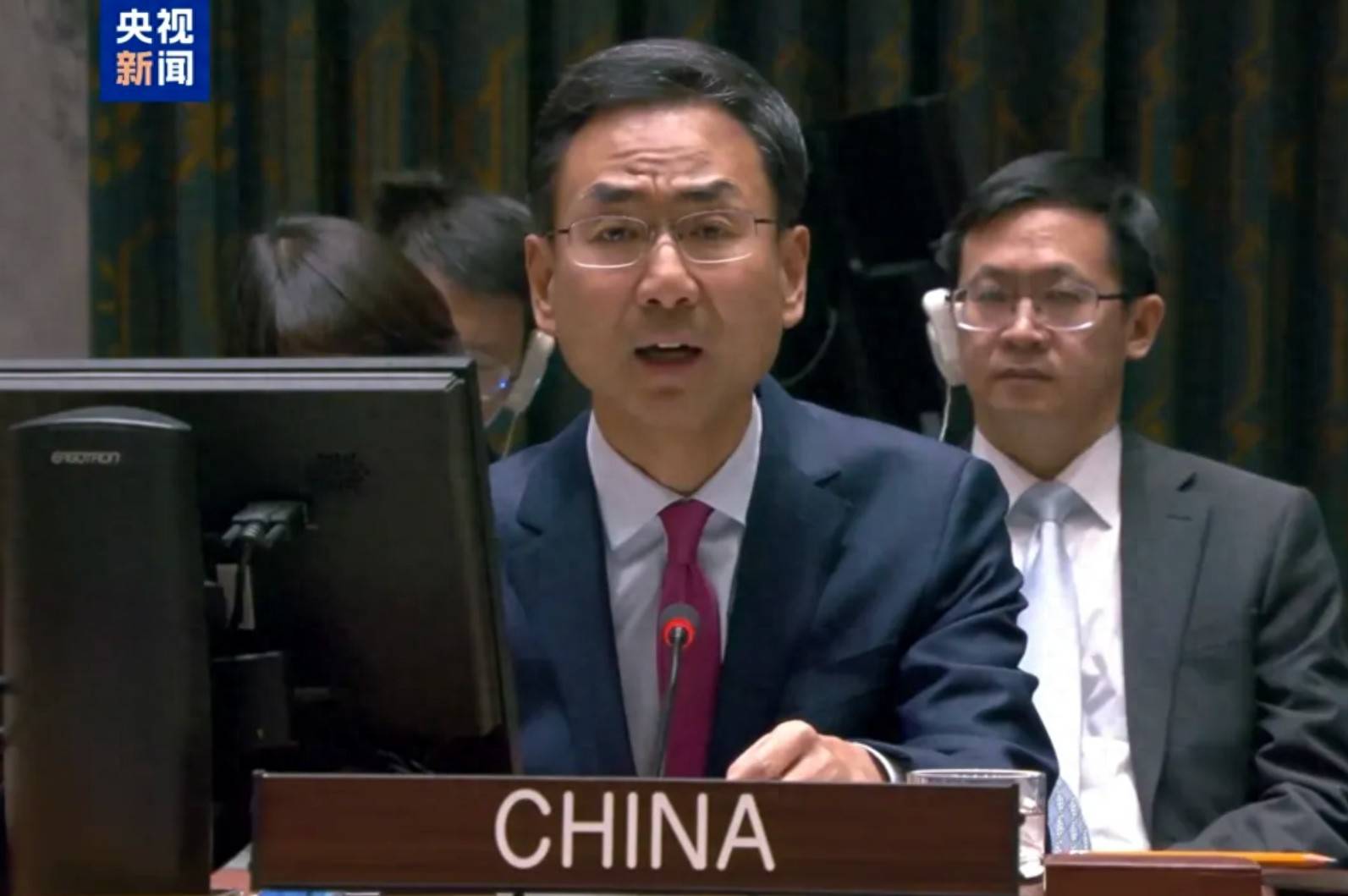 中国告诫胡塞武装，不准攻击西方商船，背后都是“人情世故”？