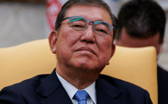 石破茂突然不装了，在南海递出一把刀，关键时刻蒙古国收到信号