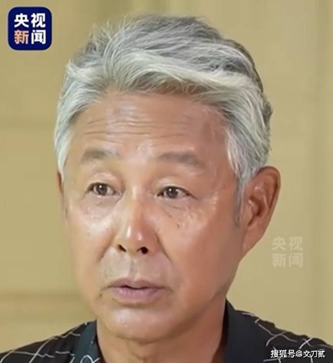 70岁陈道明头发全白了！虽然银发如雪，但是气场如虹，还是有魅力