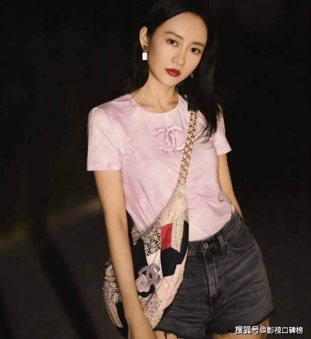 王鸥女儿曝光，大约2岁左右，被曝她与何九华已低调领取结婚证