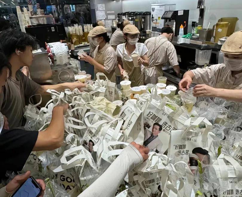 狂撒千亿的外卖大战，快把所有人逼疯了