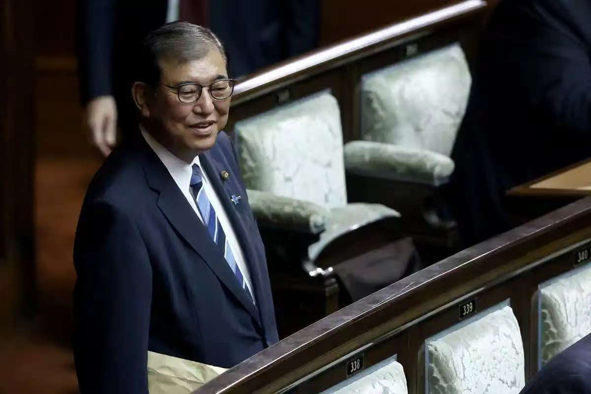 石破茂宣布辞职！特朗普亲自下场，公布两项重要成果，事情不简单