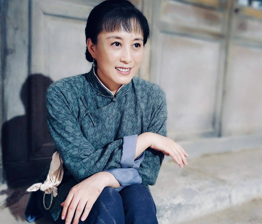 她长得漂亮，演技好，出道30年零绯闻，嫁小丈夫不生孩子也幸福