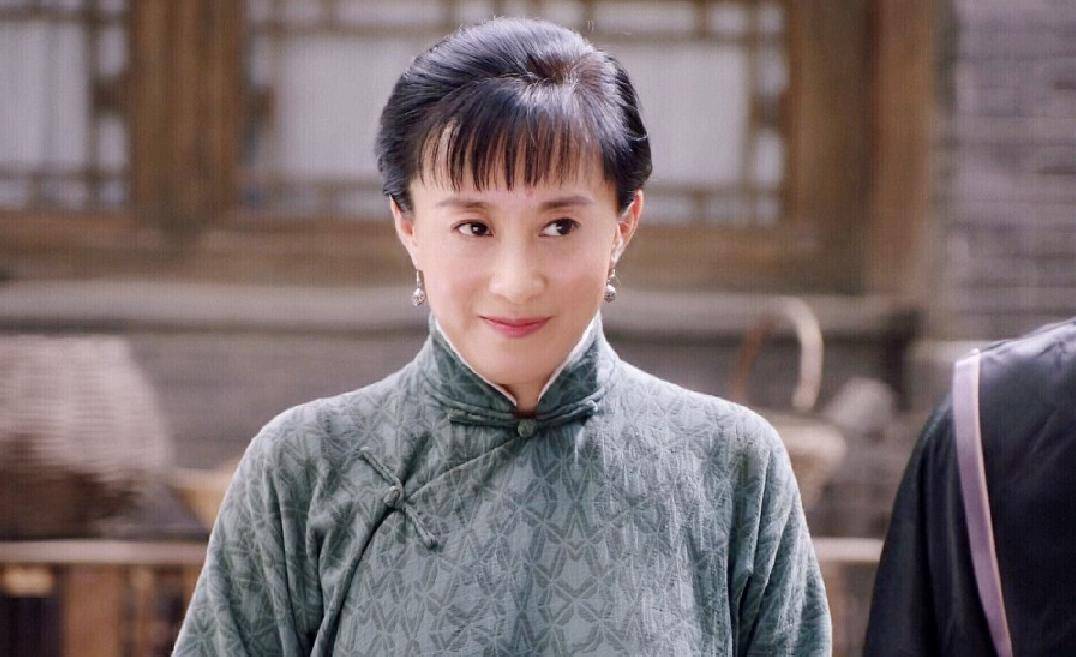 她长得漂亮，演技好，出道30年零绯闻，嫁小丈夫不生孩子也幸福