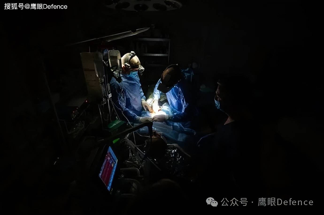 乌军伤员死亡率10%！欧洲最佳医务兵，奖励一把大宝剑