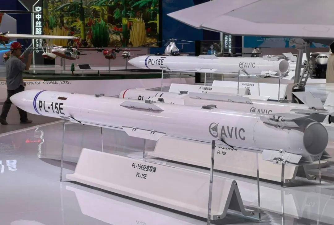 印度“阵风”被击落全赖中国导弹虚标，PL-15E实际射程200公里？
