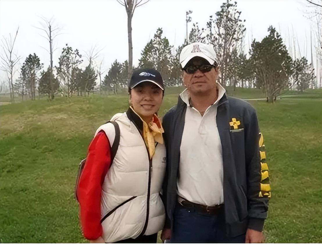 尤勇智刘晓春离婚33年，一个再婚无儿无女，一个嫁郭凯敏苦尽甘来