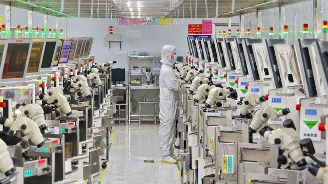 美国芯片暗藏后门，日媒发现：中国一招扭转局面