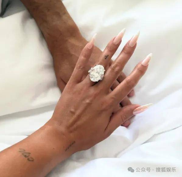 共同抚养5个孩子的九年爱情长跑终于结局？他俩这事可算是定下了！