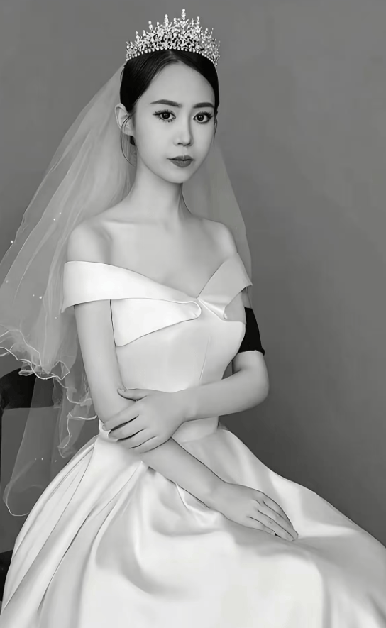 山东美女梦圆去世，年仅19岁，生病前后容貌大变，上月拍好了遗照