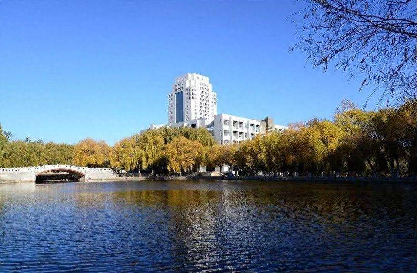 伟德国际这4类双非院校性价比超高很适合中等偏上成绩的考生报考！