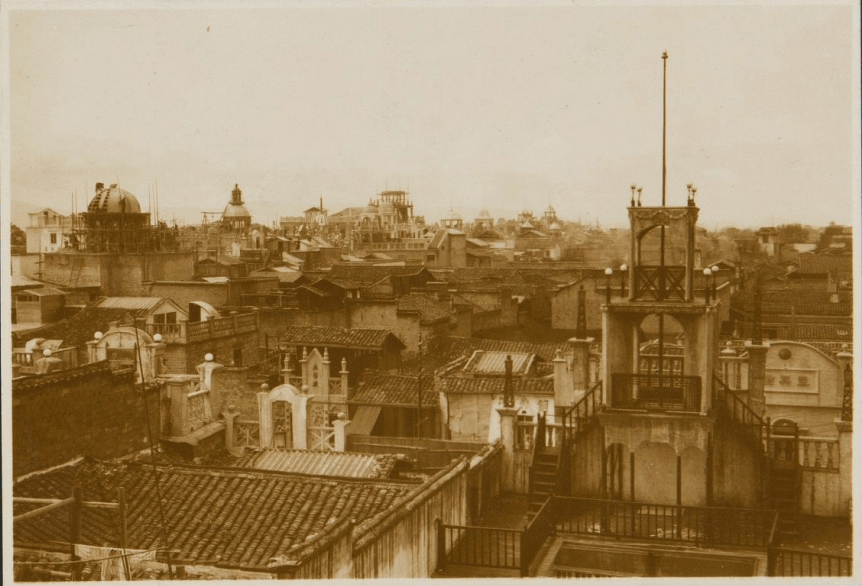 老照片：日本摄影师拍摄的江西南昌老建筑破损严重