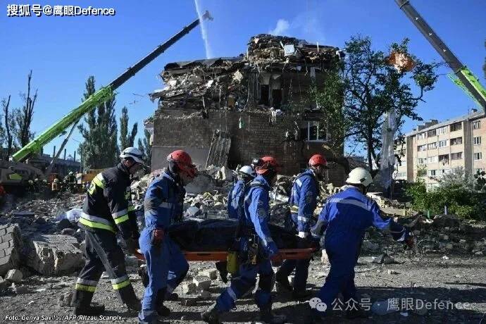 俄军第二大规模空袭！乌克兰至少21人死亡，欧盟代表团大楼被击中