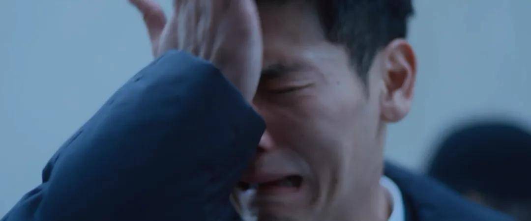 刚上映就票房第一，33岁蒋奇明终于演了男一号，郝蕾的话终于有人信了
