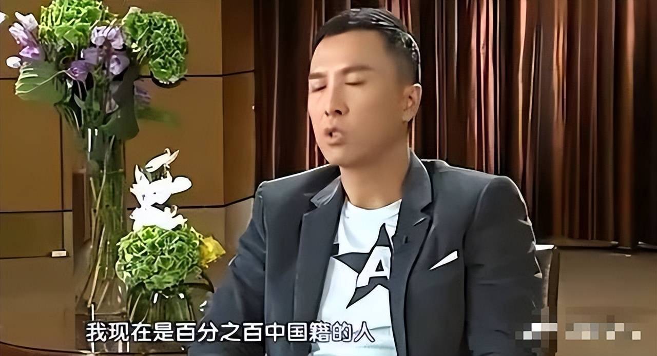 同样是换国籍，受邀观礼93阅兵的甄子丹，让李连杰和娱乐圈都沉默