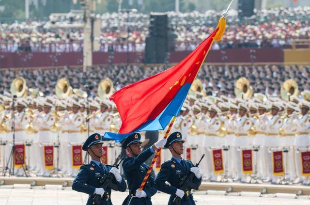 3国阅兵当天挑衅，解放军次日点名菲律宾，这一信号看懂了吗