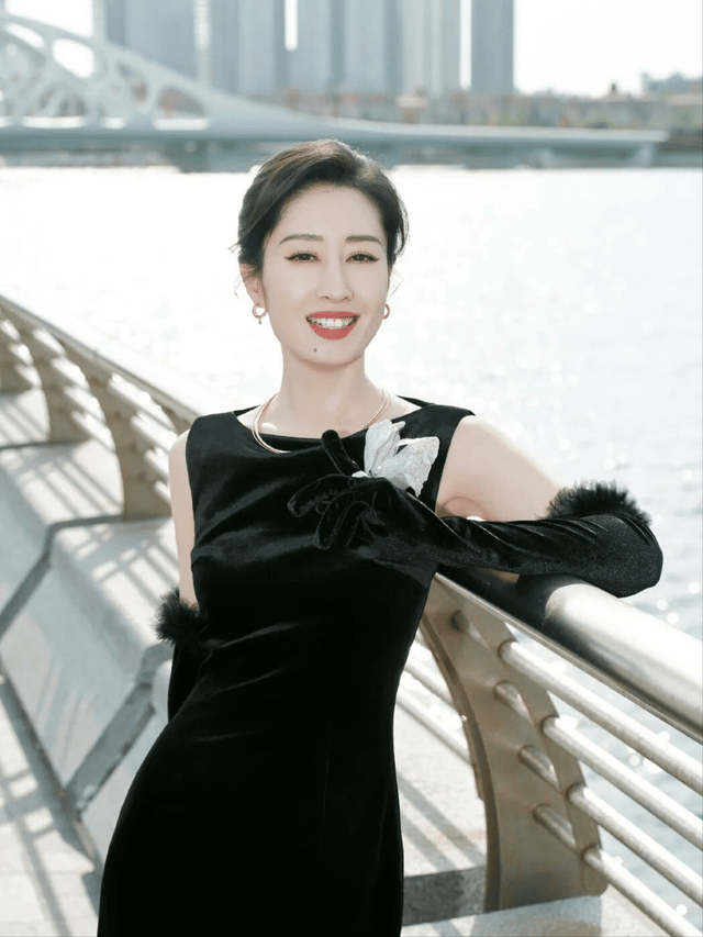 万万没想到！有口皆碑的刘敏涛，因阅兵晚会上一句话，口碑反转了