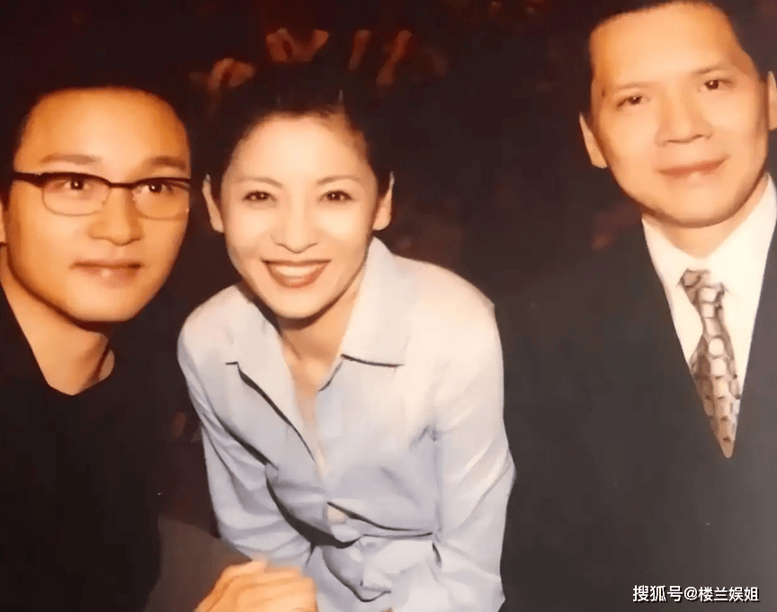 太揪心！向太曝张国荣临终电话细节，22年谜团背后是道不尽的爱恨