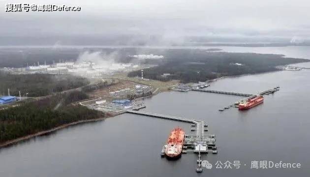 击中俄第二大炼油厂，又一个大油港被炸停：西方担忧乌克兰炸太猛