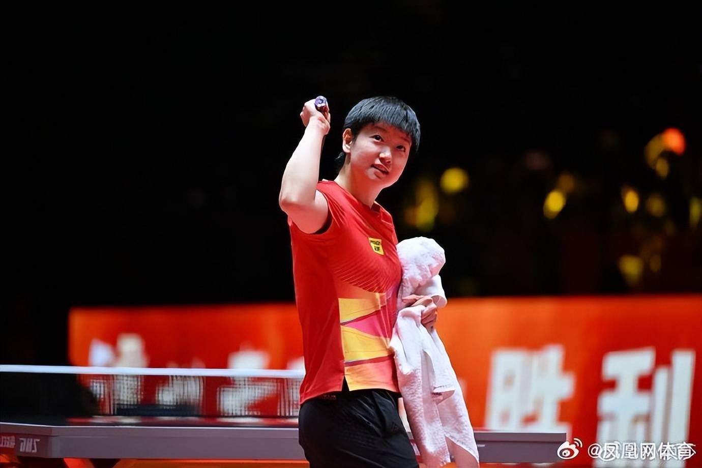 原创             国乒双星再添新荣誉！孙颖莎、王曼昱免试入读清华研究生，赛场学业双线出彩
