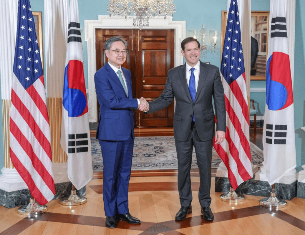 李在明亲自选的韩国外长，几天前访华还大谈中韩友好，一去美国马上就“翻脸不认人”