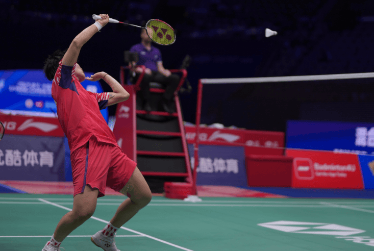 原创 单局21-9碾压!冯彦哲/黄东萍2-0日本混双,晋级韩国公开赛八强