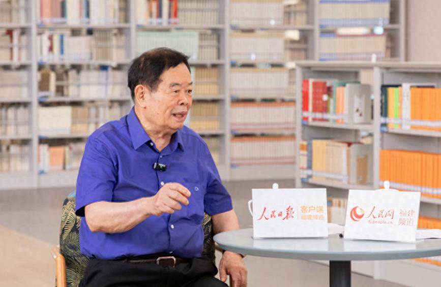 曹德旺接受人民日报专访,回应“捐款100亿元,做慈善很慷慨但对员工比较苛刻”等舆论热点 曹德旺接受人民日报专访,回应“捐款100亿元,做慈善很慷慨但对员工比较苛刻”等舆论热点