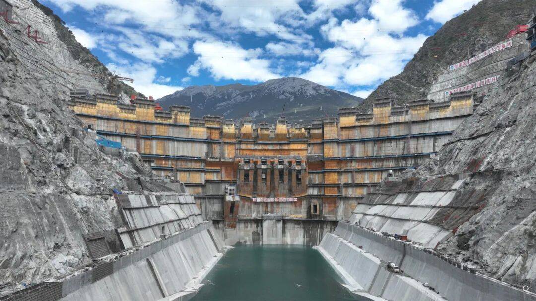 下闸蓄水！我国在建海拔最高双曲拱坝电站迎来重大节点