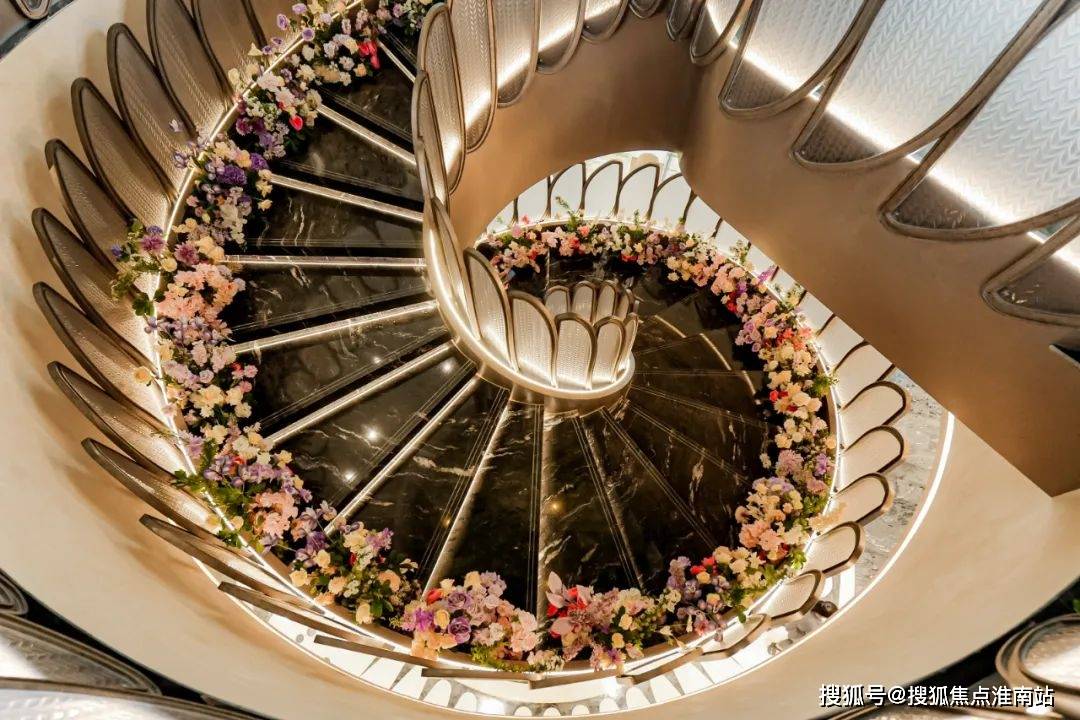 盘百科→首页网站→中心楼盘百科→首页网站→24小时热线象屿天宸雅颂售楼处电话→象屿天宸雅颂售楼中心电话→楼(图12)