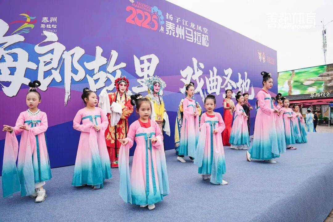 李政跃、钟佳萌破赛会纪录！2025泰州马拉松圆满举办
