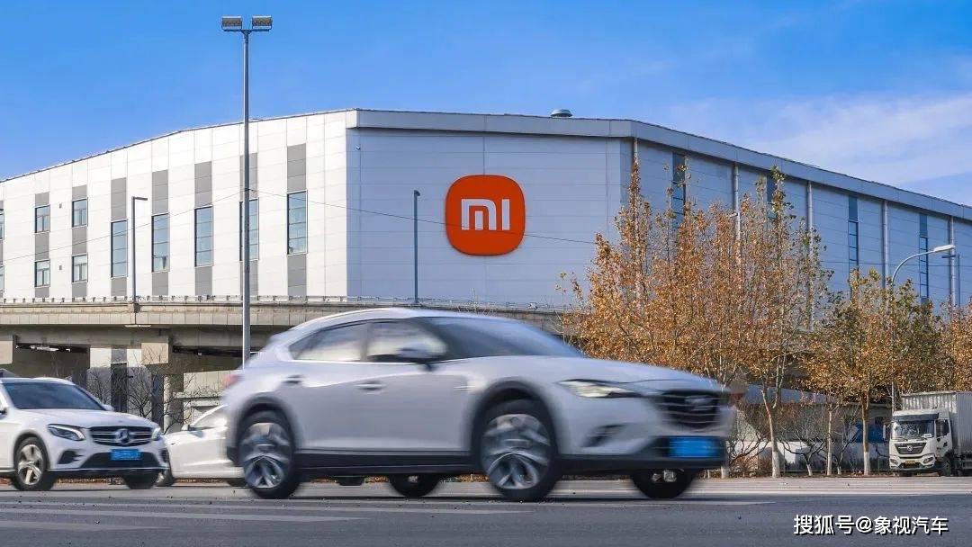 原创             最危险的时刻！官媒痛批小米汽车，雷军怒斥黑公关