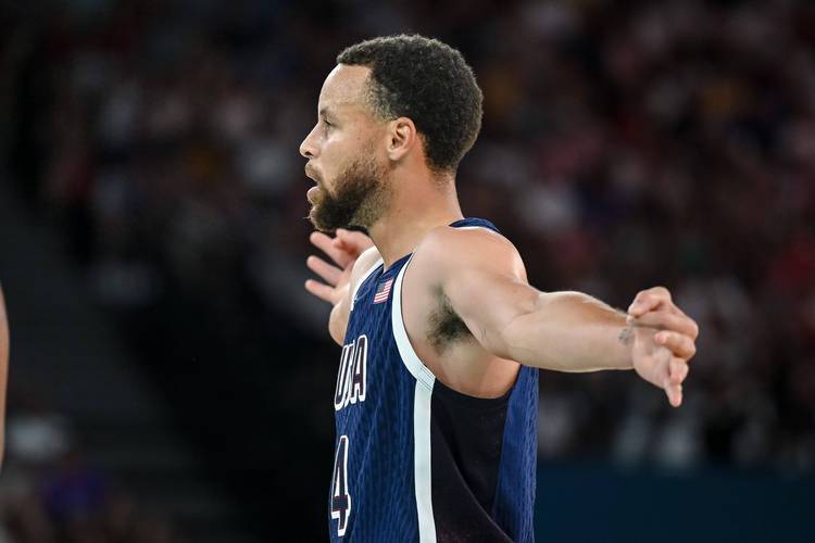 里造次成就神话詹姆斯也望尘莫及113亿美金！NBA第一！库(图1)