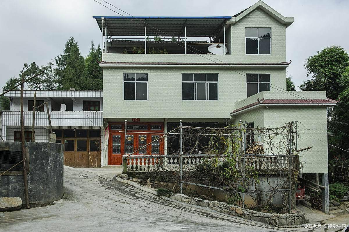 尊龙凯时- 尊龙凯时官方网站- APP下载农村彩钢瓦房非拆不可村干部统计住房情况！农民建房需要注意2件事！