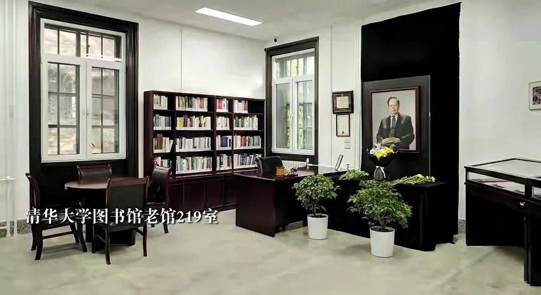 原创             翁帆现身告别式!穿素衣显憔悴,众人最关心:能否与邓稼先为邻