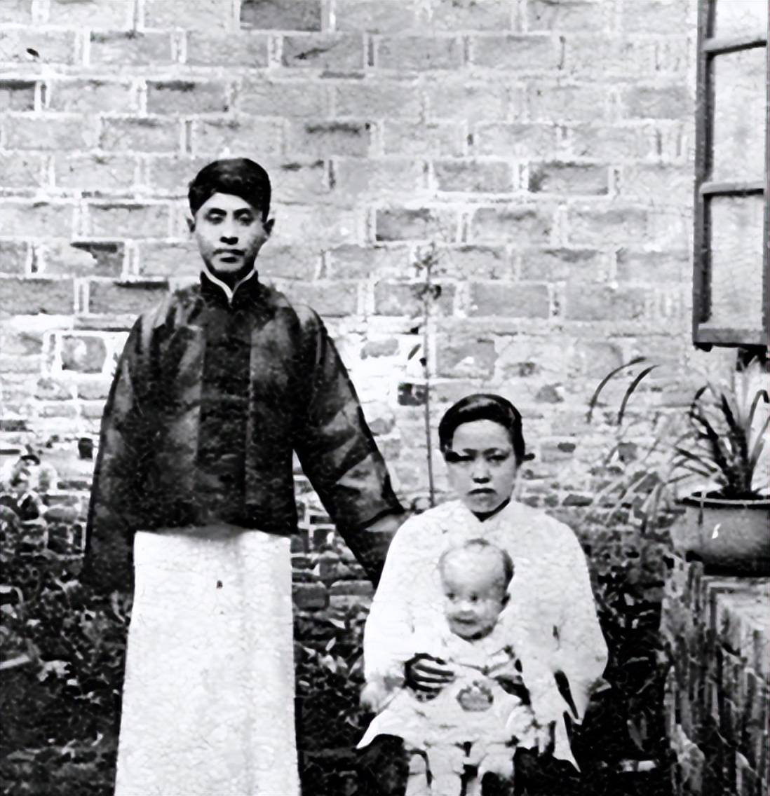 原创             翁帆没想到，人情世故、江湖地位在杨振宁告别仪式上体现淋漓尽致