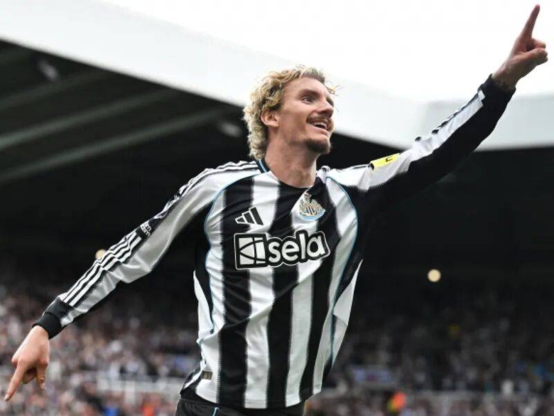 英格兰足球超级联赛央视直播英超豪门曼联三年主场失利利物浦迎来5轮最弱对手