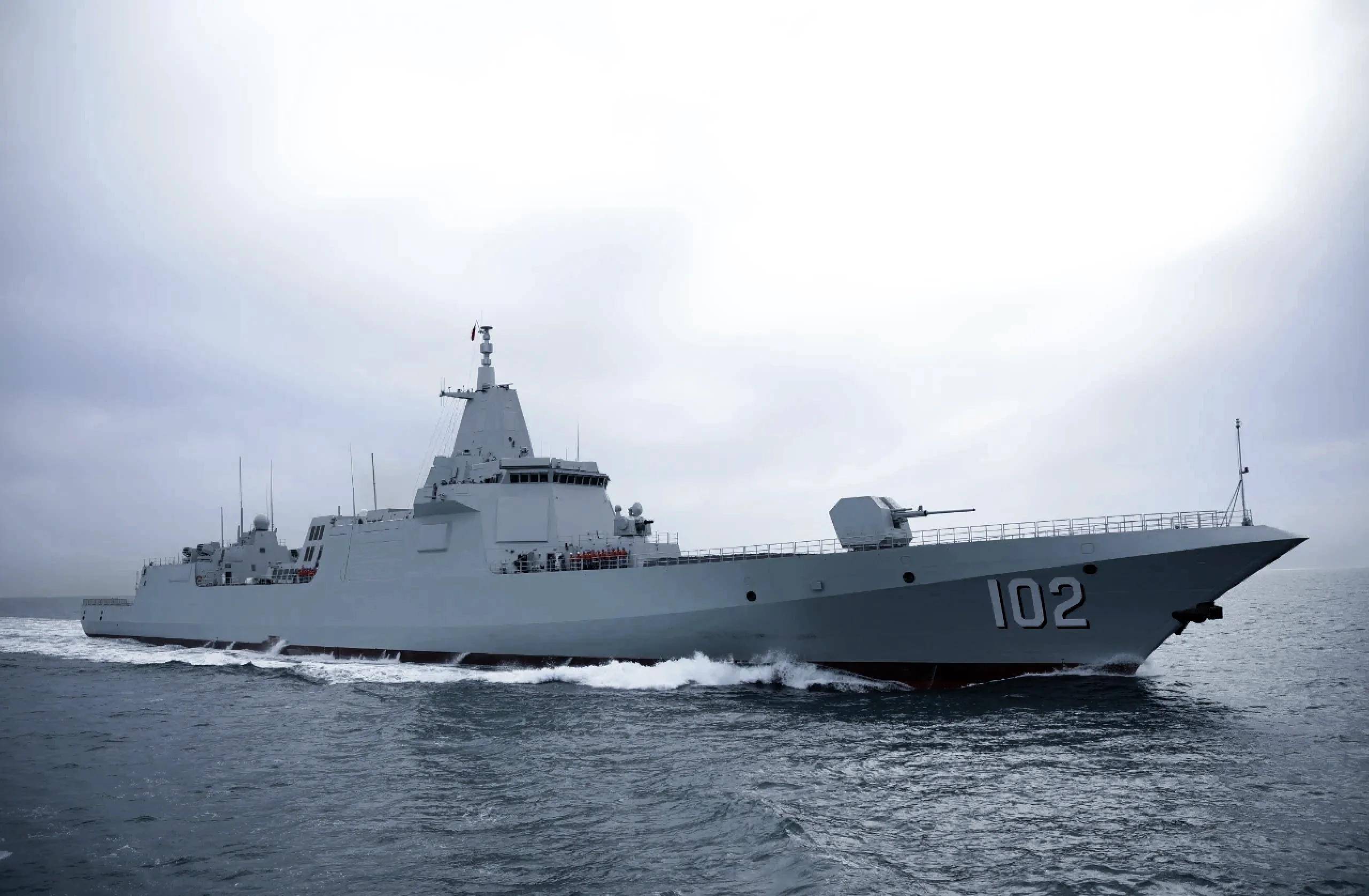 055贴脸核航母让美国网友破防,真没想打你才会离这么近