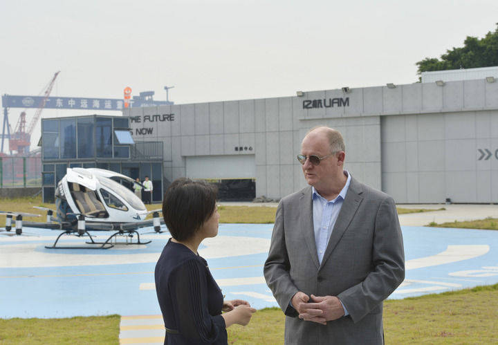 AI光影·新疆七十年｜耕耘希望田野 新疆教育硕果盈枝