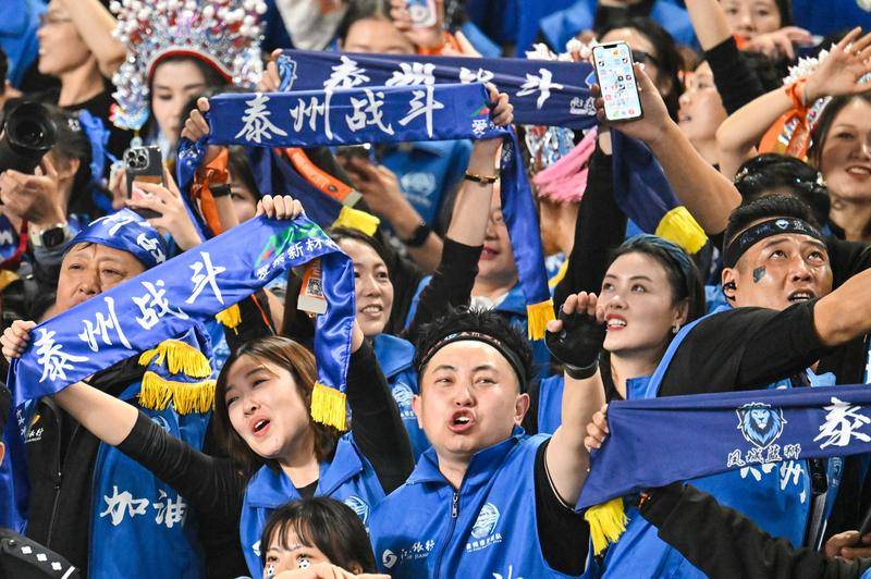 “苏超”元年-“黑马”泰州点球大战击败南通夺冠