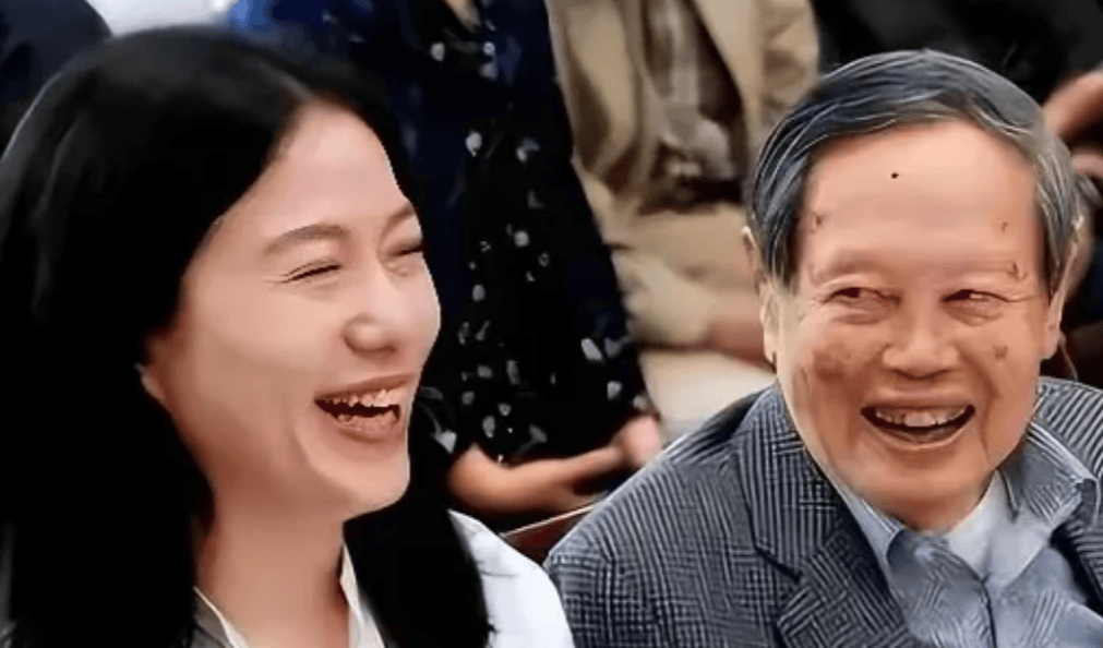 翁帆近况曝光：吃饭仅两荤一素，杨老留下的钱够她用到80岁