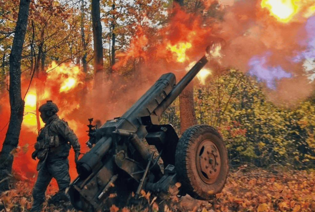 泽连斯基被扯掉遮羞布，乌前防长：红军城战斗已经结束，再不跑啥都完了！