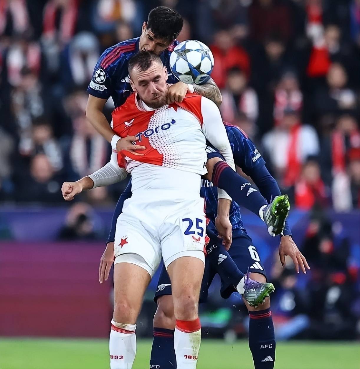 欧冠阿森纳3比0弱旅十连胜遭遇魔鬼赛程梅里诺两英超联赛免费高清直播+实时赛程+积分预测（2025赛季全覆盖）球状态佳