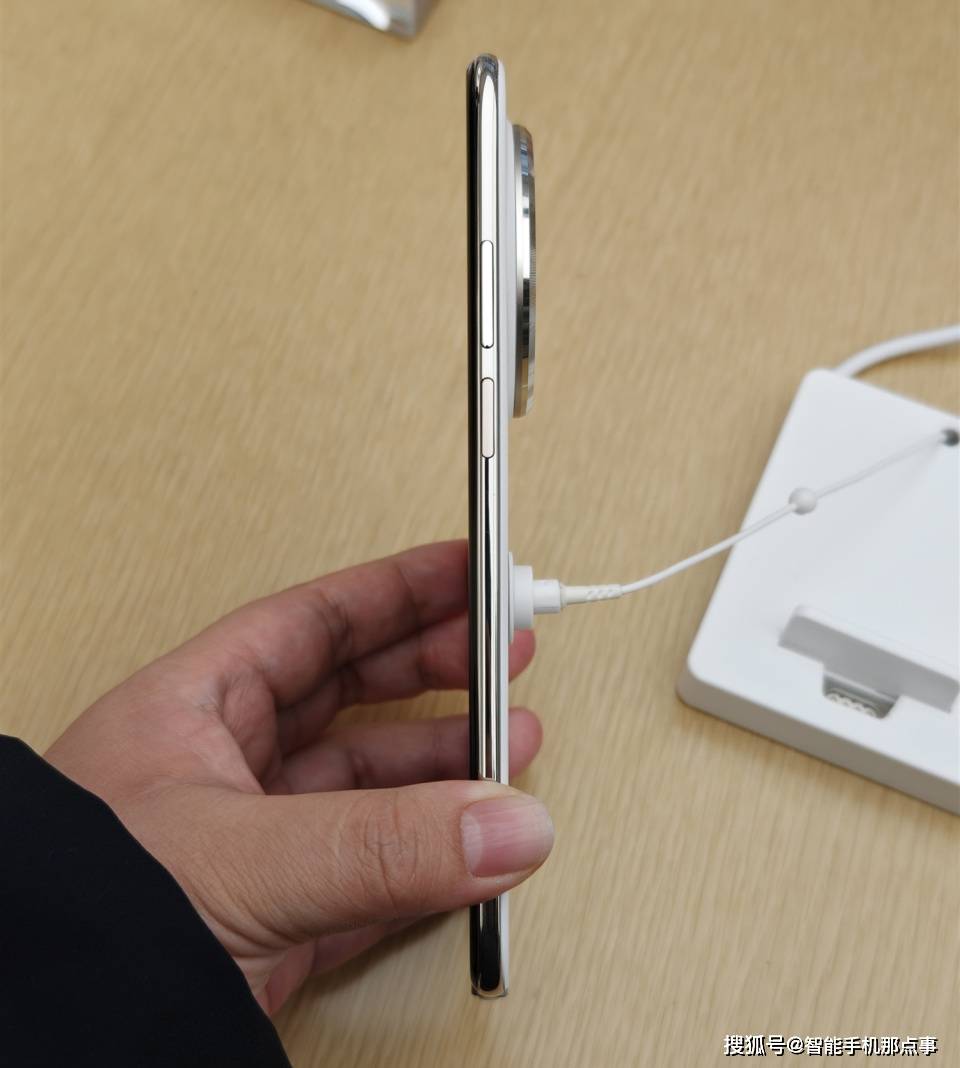 原创 华为Mate70 Air已预售:首次可选CPU,4199起!