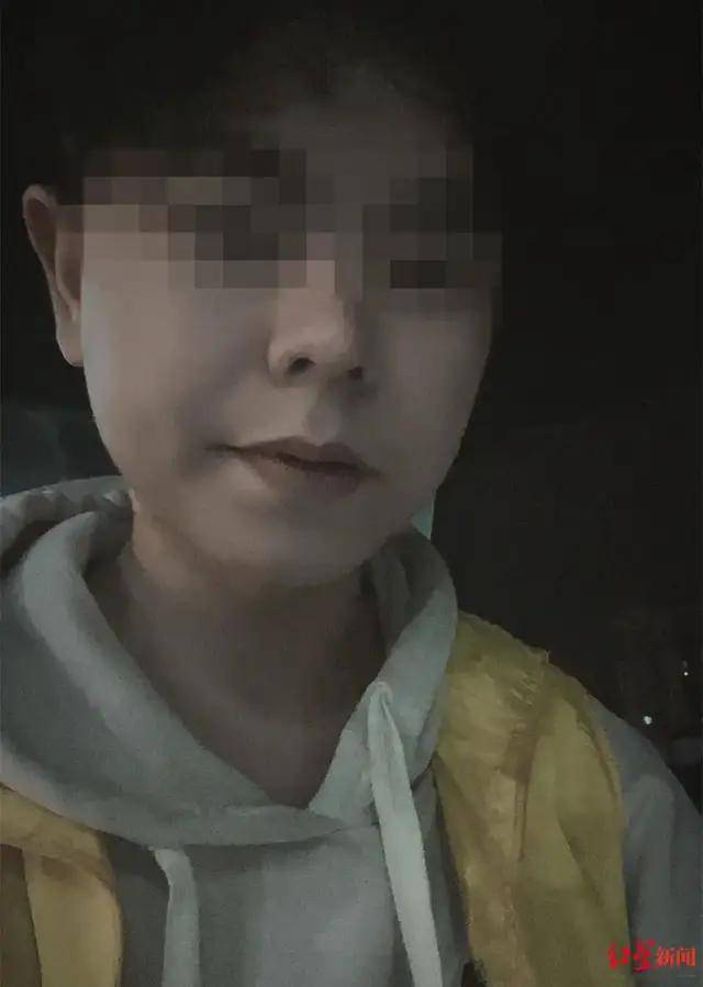 外卖骑手在家中猝死，亲属称其事发前感冒仍在跑单