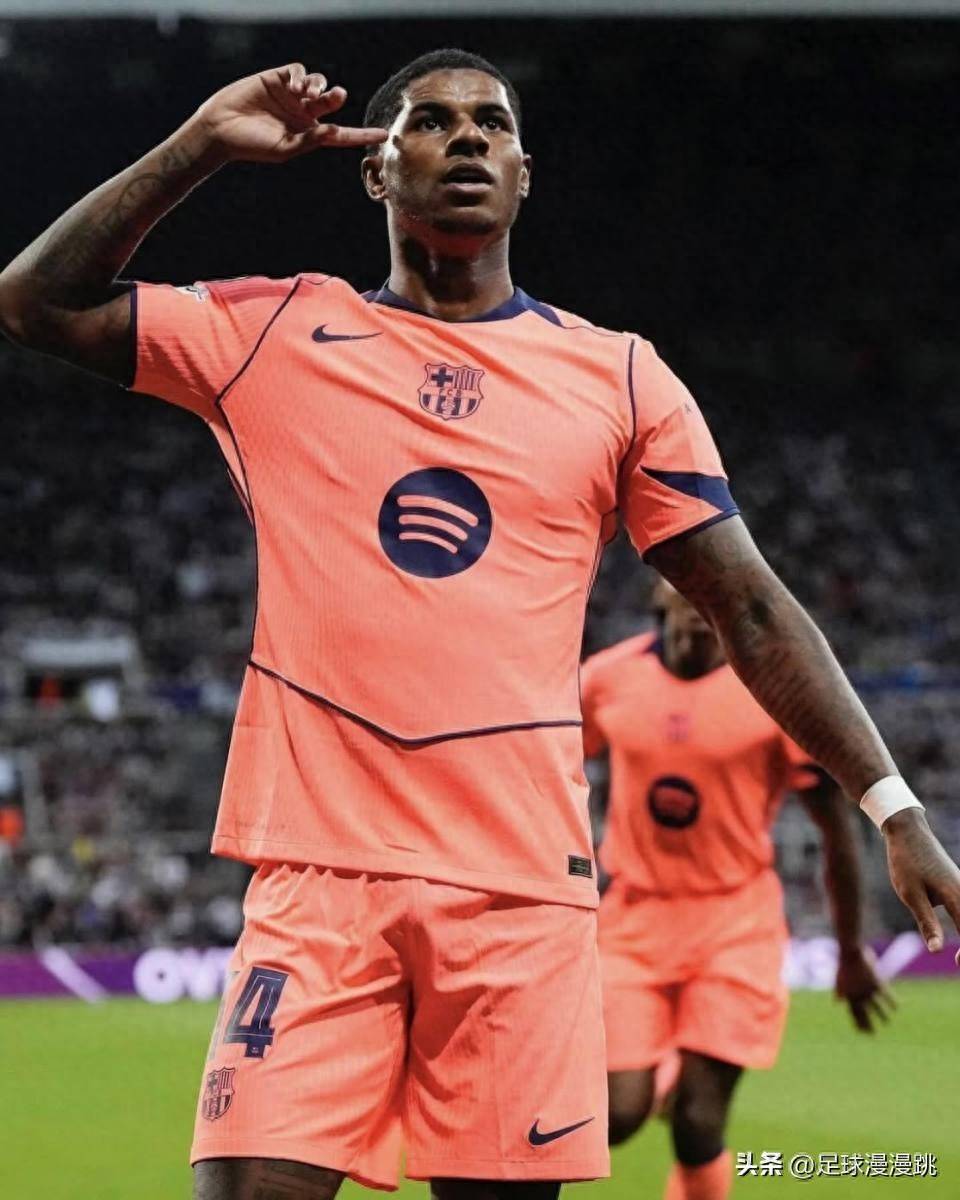 随着贝蒂斯3-0+巴萨3-1！西甲最新积分榜：曼联弃将搅乱争冠格局西甲联赛免费高清直播＋实时赛程积分榜＋竞彩预测全覆盖（2025赛季）