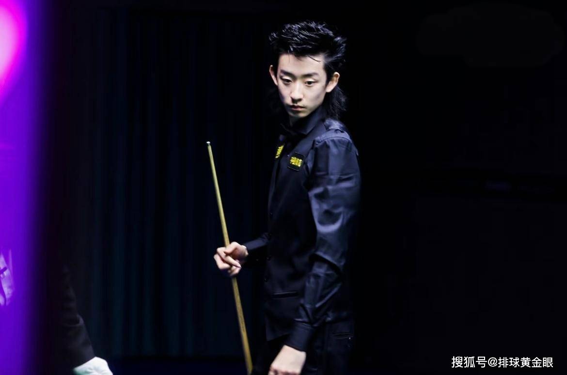 原创 75三杰宝刀未老!50岁希金斯展望决赛,吴宜泽被赞如年轻的亨德利