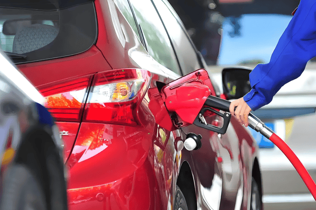 原创 电车又起火了,随时随地,不可预测,拖车都怕了