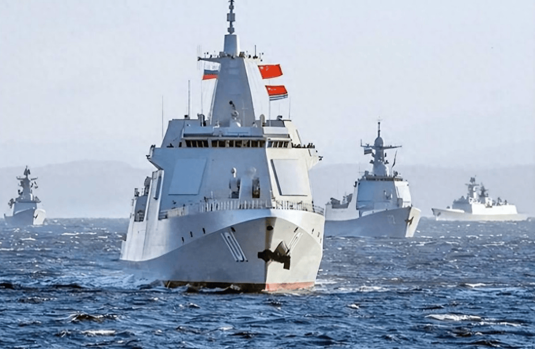 解放军军舰逼近日本岛,高市早苗万万没想到,中方反制来的这么快